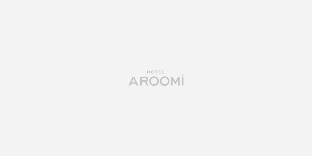                  Aroomi Hotel 